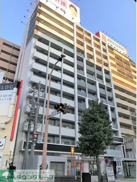 【名古屋市東区泉のマンションの建物外観】