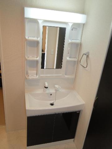 洗面設備　洗髪洗面化粧台