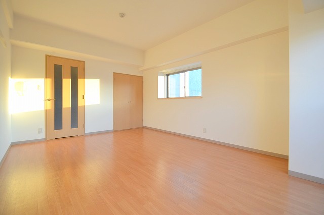 居室・リビング　※別号室参考写真