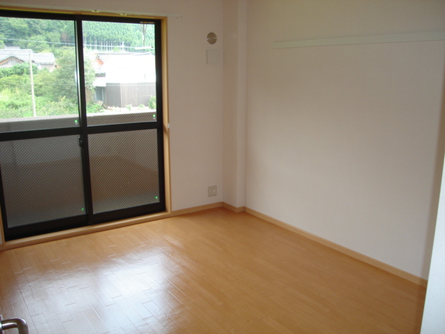 居室・リビング　室内