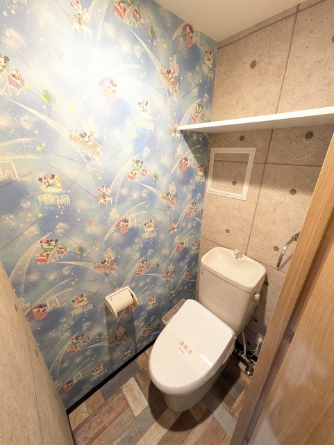 トイレ　温水洗浄便座です♪