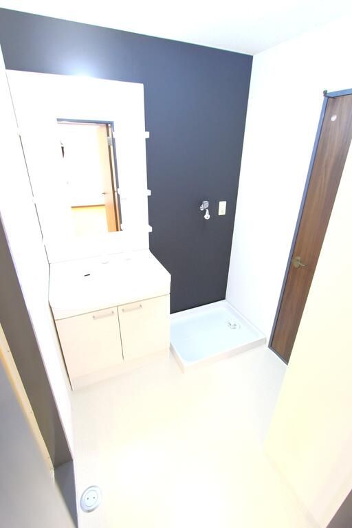 洗面設備　使いやすい独立洗面台です