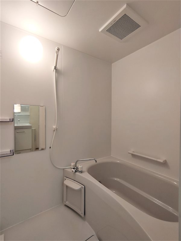 バス・シャワールーム　24時間換気システムを採用した清潔な浴室