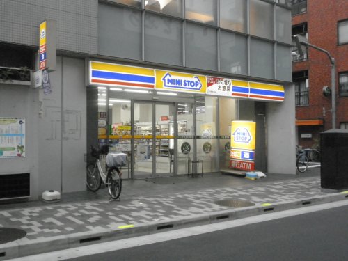 コンビニ　ミニストップ 西浅草2丁目店（コンビニ）まで390m