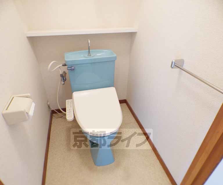 トイレ　洗浄機能付きのトイレです。