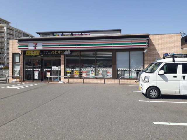 コンビニ　セブンイレブン福岡今宿駅前店（コンビニ）まで600m