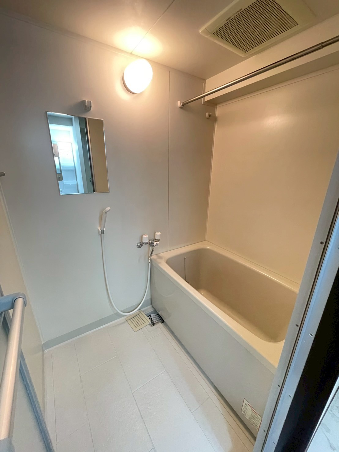 バス・シャワールーム　追い焚きバス