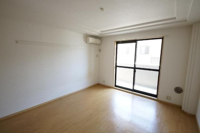 居室・リビング　お問合せはタウンハウジングまで！※現地待合わせ相談可能