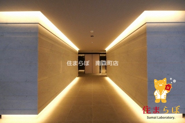 エントランス　「暮らしの設計図は、ここから始まります。」