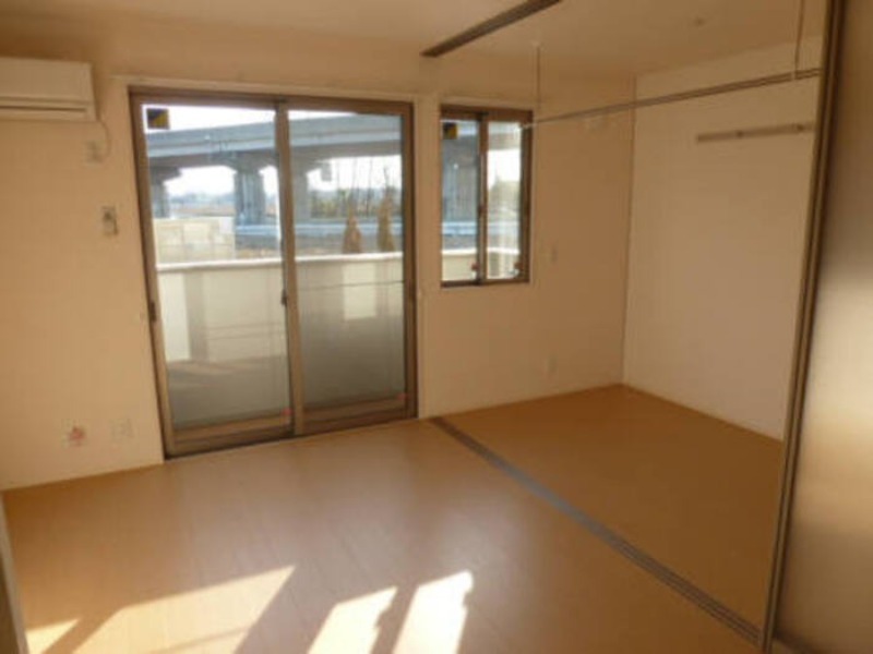 居室・リビング　図面と現状に相違がある場合には現状を優先