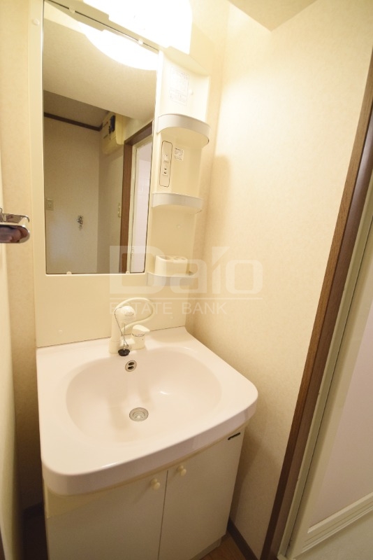 洗面設備　※写真は同タイプ別部屋です。