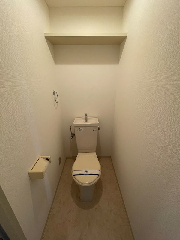 トイレ　同タイプ参考写真