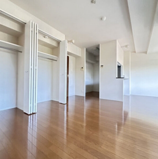 居室・リビング　※別号室写真です。