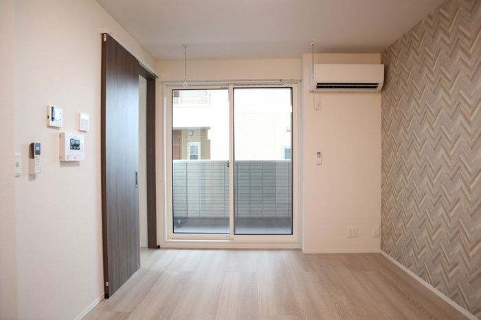 居室・リビング　☆明るい洋室☆