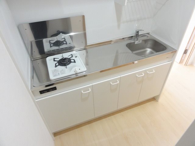 キッチン　類似タイプ参考写真掲載。