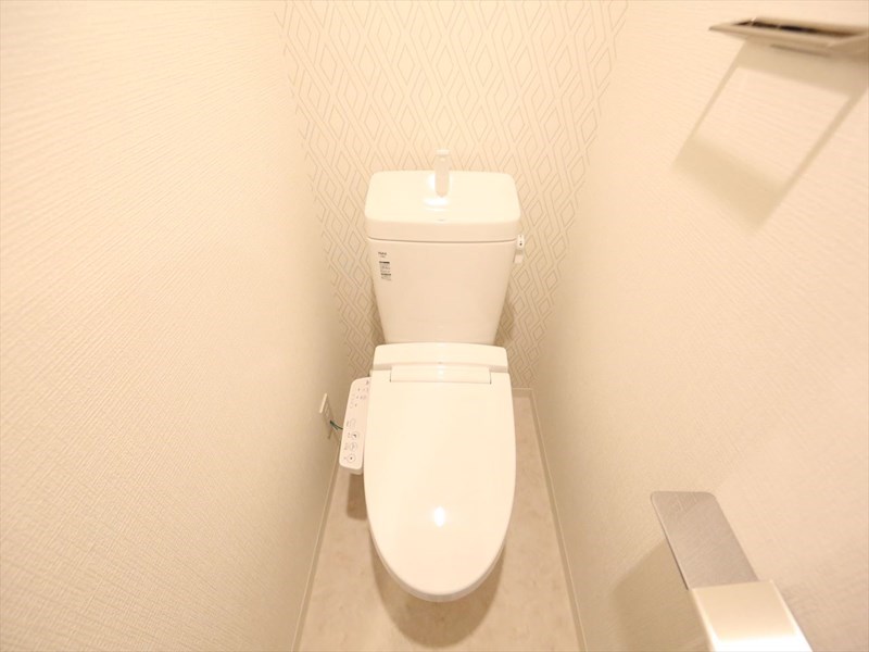 トイレ　温水洗浄暖房便座付トイレ