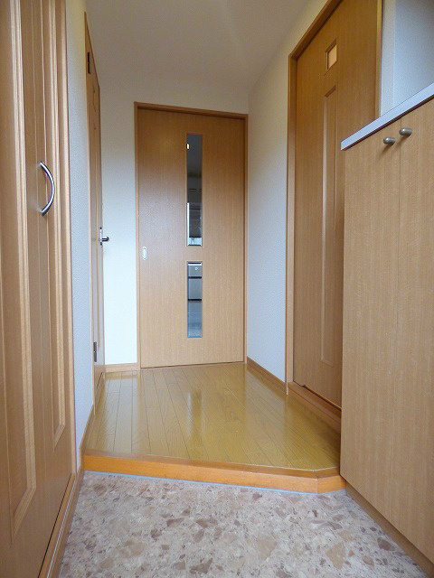 玄関　※写真と異なる場合は現状優先。