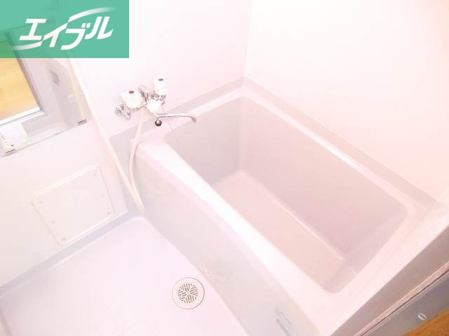 バス・シャワールーム　別のお部屋の写真です。実際とは異なります。