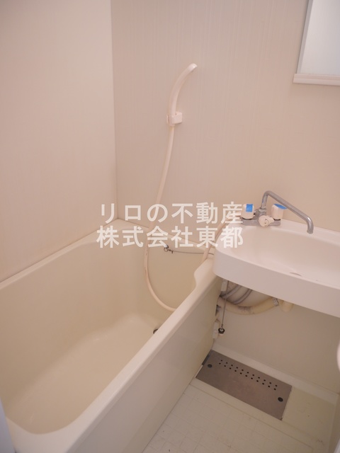 バス・シャワールーム　清潔感のある一体型のバスルームです☆