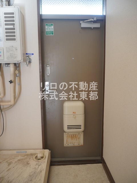 玄関　自然光が入る玄関です♪