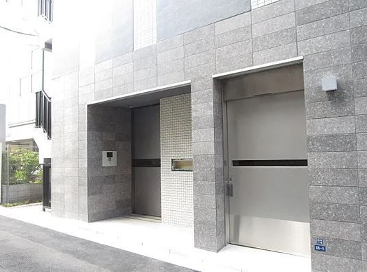 エントランス　ＴＨＥ　ＰＬＡＣＥ　ＫＯＭＡＧＯＭＥ　北区西ヶ原1