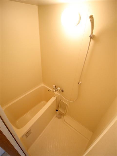 バス・シャワールーム　松山市道後今市　ラフィネ道後　浴室