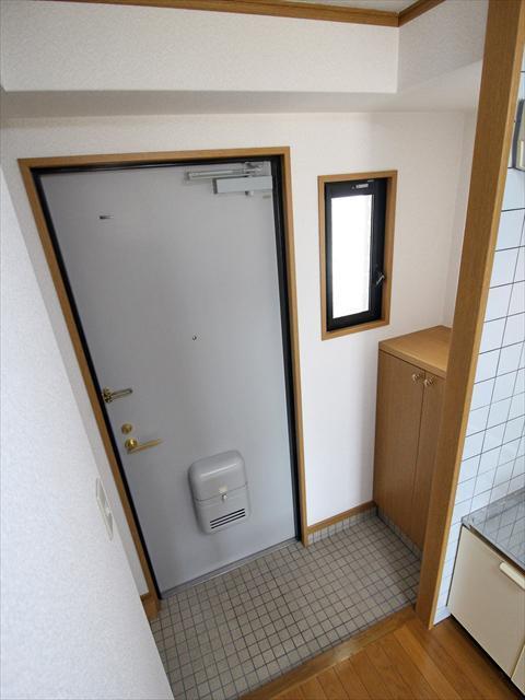 玄関　松山市道後今市　ラフィネ道後　玄関