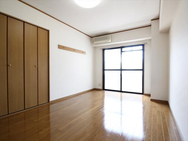 居室・リビング　松山市道後今市　ラフィネ道後　リビング