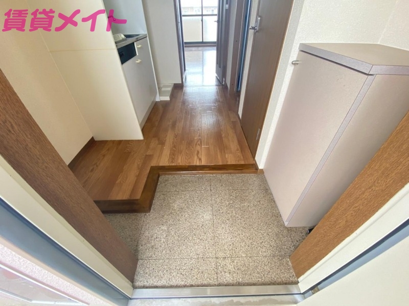 玄関　同型参考写真