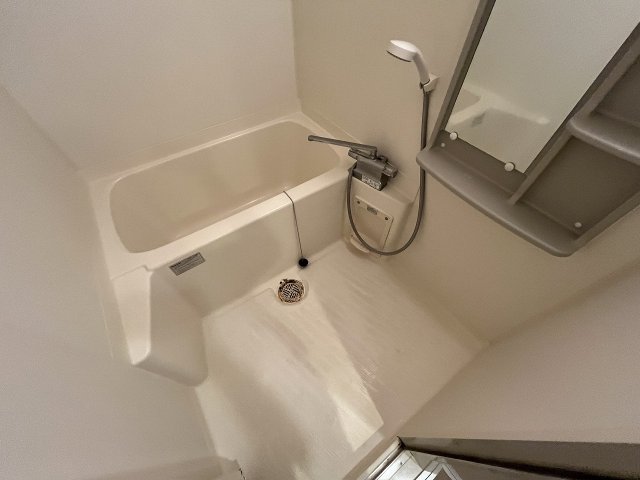 バス・シャワールーム　お風呂です