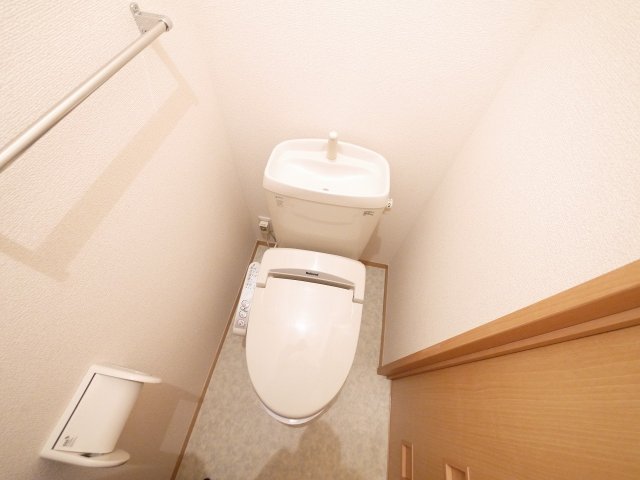 トイレ　落ち着いたトイレです