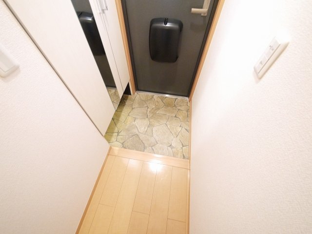 玄関　シンプルで使いやすい玄関です