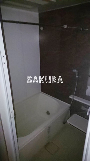 バス・シャワールーム　ご家族や長時間入浴に便利な追い炊き機能付きです♪