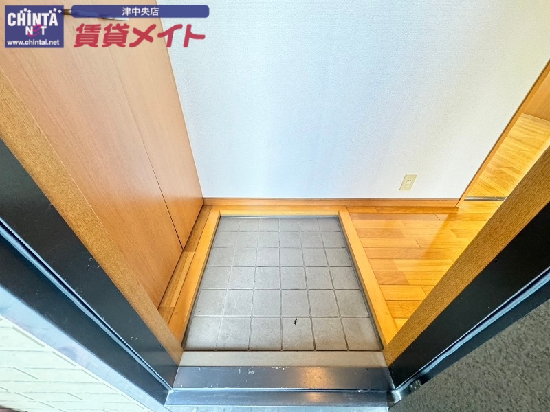 玄関　同型参考写真