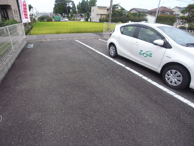 駐車場　駐車場
