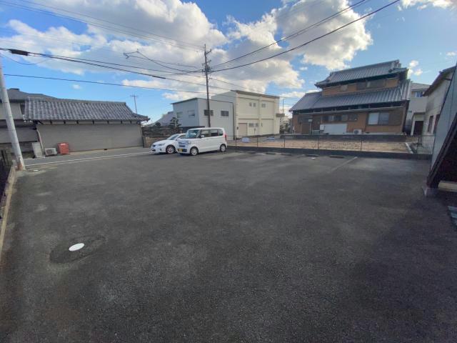 駐車場　駐車場