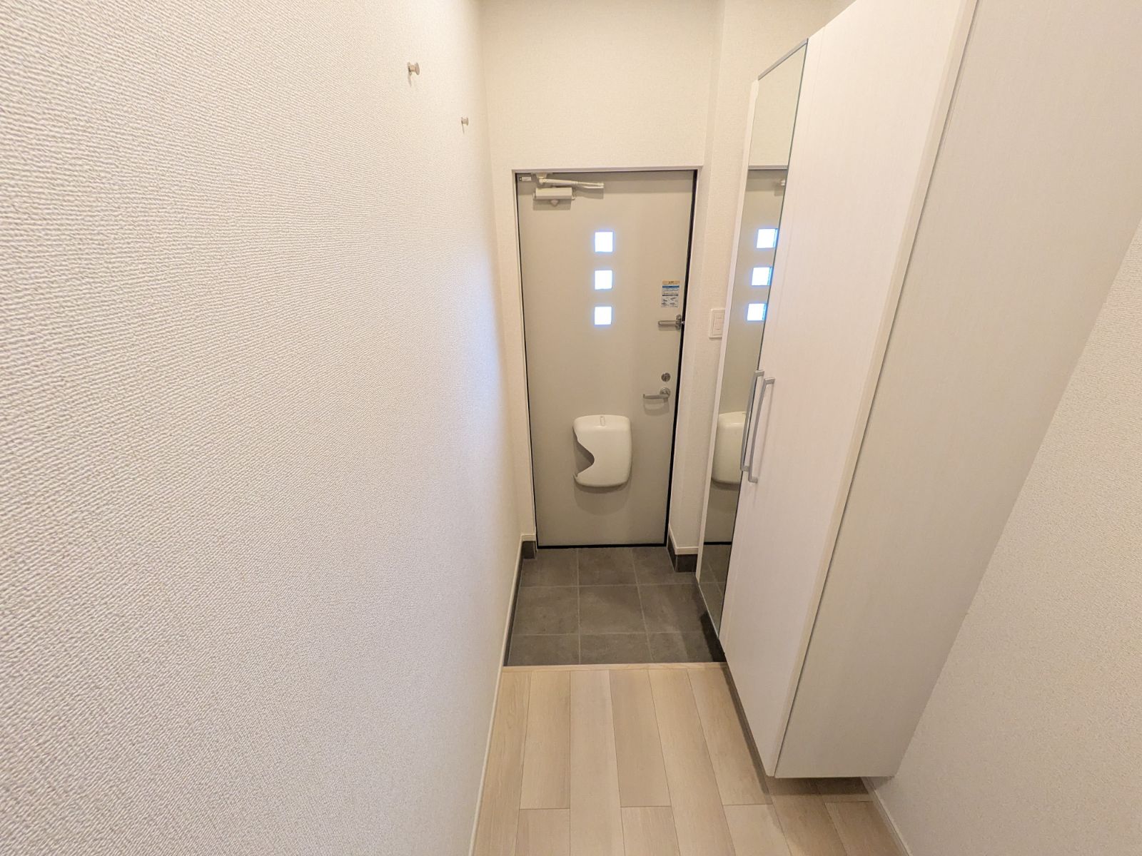 熊本電気鉄道 黒石駅 徒歩12分 2階建 築2年の玄関写真