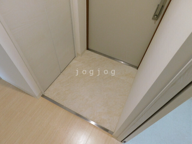 玄関　同物件別号室参考写真