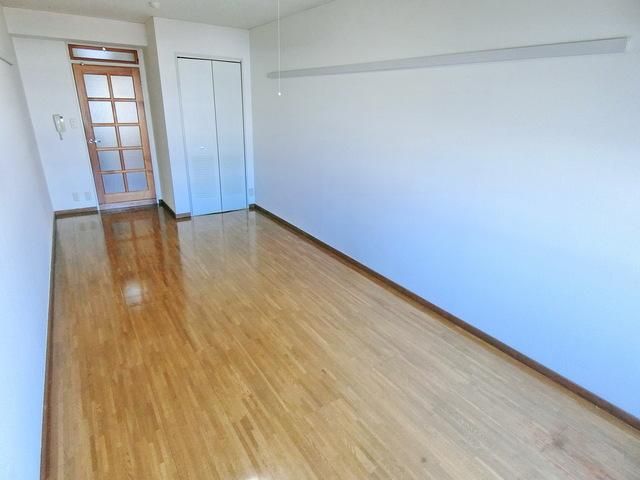 居室・リビング　☆綺麗なフローリングのお部屋☆