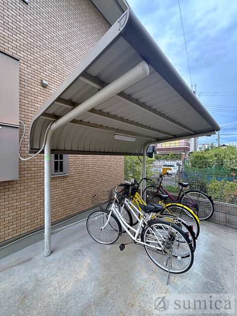 その他共有部分　屋根付き駐輪場が嬉しいです♪♪