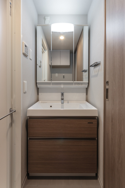 洗面設備　※写真は同タイプ住戸です。