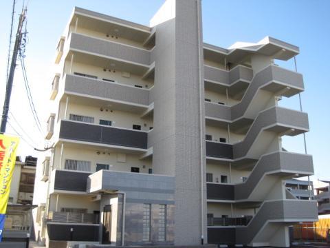 建物外観　アビタシオン春日