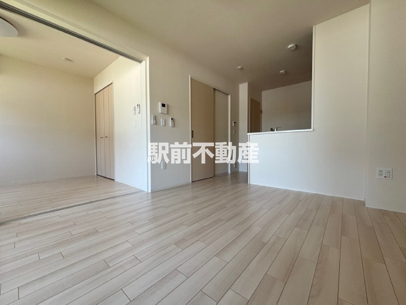 ＪＲ久大本線 久留米大学前駅 徒歩28分 2階建 築1年の居間写真