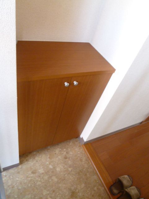 玄関　下駄箱です。