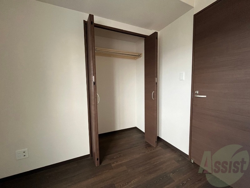収納　寝室の収納です。部屋がすっきり片付きます。