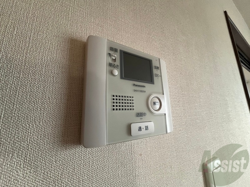 セキュリティ　ＴＶモニター付インターホンです。来客者の顔が見えるので安心！
