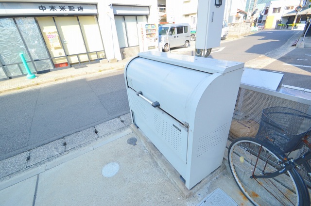 コンビニ　セブンイレブン船越3丁目店（コンビニ）まで376m