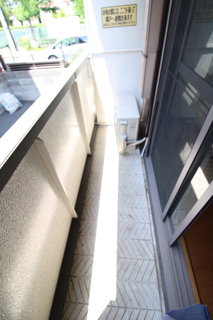 バルコニー　※同物件、別部屋の写真です。