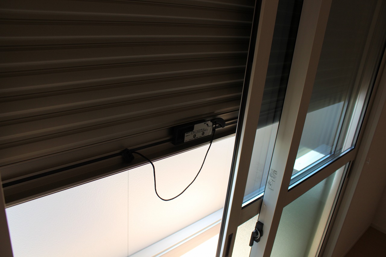 その他　窓シャッター