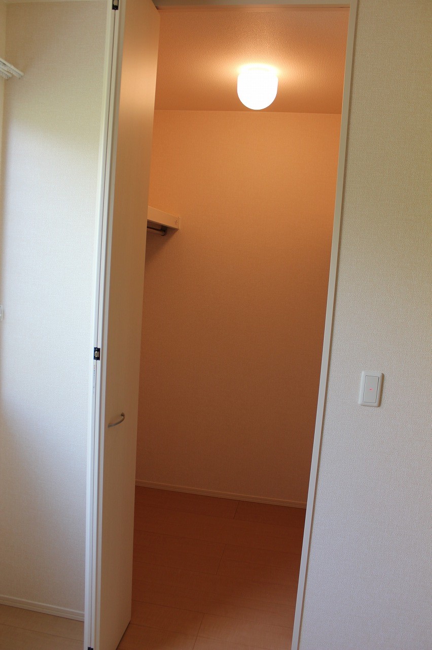 収納　ウォークインクローゼット